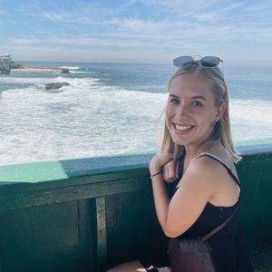 Meet your Posher, Rene